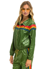 Carregar imagem no visualizador da galeria, 5 STRIPE - WINDBREAKER GARDEN GREEN GLOSSY Women's Outerwear Aviator Nation
