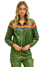 Carregar imagem no visualizador da galeria, 5 STRIPE - WINDBREAKER GARDEN GREEN GLOSSY Women's Outerwear Aviator Nation