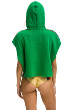 Last inn bildet i Galleri-visningsprogrammet, BOLT STRIPE SLEEVELESS RELAXED CROPPED PULLOVER HOODIE - KELLY GREEN Aviator Nation