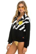 Carregar imagem no visualizador da galeria, CAUTION SMILEY 2 EMBROIDERY FLEECE HALF ZIP SWEATSHIRT - BLACK // WHITE Sweatshirt Aviator Nation