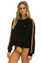 Cargar imagen en el visor de la galería, CLASSIC VELVET RELAXED SWEATSHIRT - BLACK Sweatshirt Aviator Nation