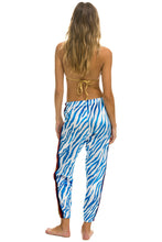 Carregar imagem no visualizador da galeria, CLASSIC VELVET WOMEN'S SWEATPANTS - BLUE TIGER Womens Sweatpants Aviator Nation