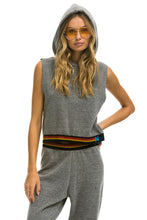 Carregar imagem no visualizador da galeria, LOGO STRIPE RELAXED SLEEVELESS CROP PULLOVER HOODIE - HEATHER GREY Hoodie Aviator Nation