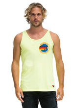 Cargar imagen en el visor de la galería, MEN'S AVIATOR NATION ASPEN TANK - NEON YELLOW SALE Aviator Nation