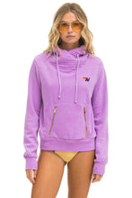 Cargar imagen en el visor de la galería, NINJA PULLOVER HOODIE - NEON PURPLE Hoodie Aviator Nation