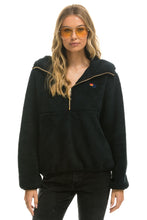 Laden Sie das Bild in den Galerie-Viewer, TEDDY APRES HOODED HALF ZIP JACKET - BLACK Women's Outerwear Aviator Nation