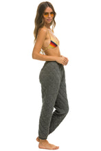 Carregar imagem no visualizador da galeria, WOMEN'S QUILTED SWEATPANTS - HEATHER GREY Womens Sweatpants Aviator Nation