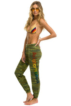 Carregar imagem no visualizador da galeria, AVIATOR NATION MB - SWEATPANTS CAMO Women&#39;s Sweatpants Aviator Nation