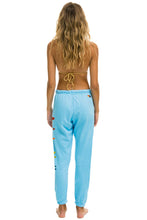Last inn bildet i Galleri-visningsprogrammet, AVIATOR NATION NEW YORK CITY SWEATPANTS - SKY Women&#39;s Sweatpants Aviator Nation