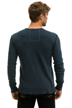 Carregar imagem no visualizador da galeria, AVIATOR NATION VAIL THERMAL - CHARCOAL Thermal Aviator Nation