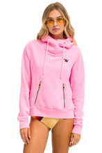 Cargar imagen en el visor de la galería, BOLT NINJA PULLOVER HOODIE - NEON PINK // MINT Hoodie Aviator Nation