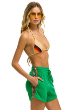 Carregar imagem no visualizador da galeria, BOLT STRIPE WOMENS LOUNGER SHORT - KELLY GREEN Aviator Nation