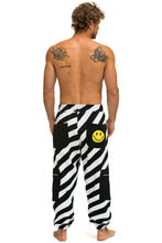 Last inn bildet i Galleri-visningsprogrammet, CAUTION SMILEY 2 EMBROIDERY CARGO COLOR BLOCK SWEATPANTS - BLACK // WHITE Men&#39;s Sweatpants Aviator Nation