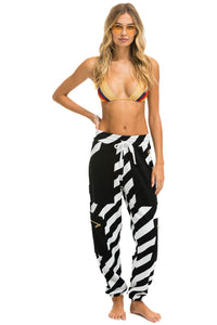 CAUTION SMILEY 2 EMBROIDERY CARGO COLOR BLOCK SWEATPANTS - BLACK // WHITE Sweatpants Aviator Nation