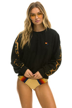 Carregar imagem no visualizador da galeria, CHEETAH STRIPE RELAXED FIT CREW SWEATSHIRT - BLACK // CHEETAH Sweatshirt Aviator Nation