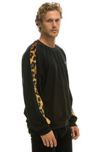 Carregar imagem no visualizador da galeria, CHEETAH STRIPE RELAXED FIT CREW SWEATSHIRT - BLACK // CHEETAH Sweatshirt Aviator Nation