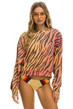 Carregar imagem no visualizador da galeria, CLASSIC RELAXED FIT CREW SWEATSHIRT - TIGER Sweatshirt Aviator Nation