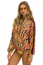 Carregar imagem no visualizador da galeria, CLASSIC RELAXED PULLOVER HOODIE WITH ZIPPER POCKETS - TIGER Hoodie Aviator Nation