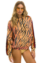 Carregar imagem no visualizador da galeria, CLASSIC RELAXED PULLOVER HOODIE WITH ZIPPER POCKETS - TIGER Hoodie Aviator Nation