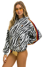 Carregar imagem no visualizador da galeria, CLASSIC RELAXED PULLOVER HOODIE WITH ZIPPER POCKETS - ZEBRA Hoodie Aviator Nation