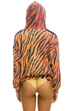 Carregar imagem no visualizador da galeria, CLASSIC RELAXED ZIP HOODIE WITH POCKETS - TIGER Hoodie Aviator Nation