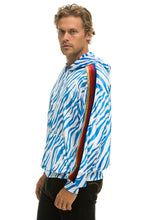 Carregar imagem no visualizador da galeria, CLASSIC VELVET RELAXED PULLOVER HOODIE - BLUE TIGER Hoodie Aviator Nation