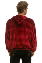 Carregar imagem no visualizador da galeria, CLASSIC VELVET RELAXED PULLOVER HOODIE - RED Hoodie Aviator Nation