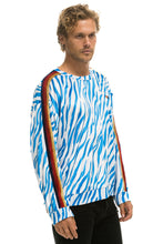 Carregar imagem no visualizador da galeria, CLASSIC VELVET RELAXED SWEATSHIRT - BLUE TIGER Sweatshirt Aviator Nation