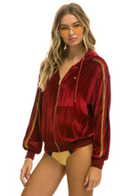 Carregar imagem no visualizador da galeria, CLASSIC VELVET RELAXED ZIP HOODIE - RED Hoodie Aviator Nation