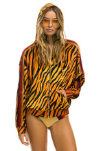 Carregar imagem no visualizador da galeria, CLASSIC VELVET RELAXED ZIP HOODIE - TIGER Hoodie Aviator Nation