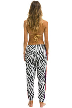 Carregar imagem no visualizador da galeria, CLASSIC VELVET STRIPE WOMEN&#39;S SWEATPANTS - ZEBRA Women&#39;s Sweatpants Aviator Nation