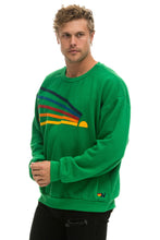 Carregar imagem no visualizador da galeria, DAYDREAM RELAXED CREW SWEATSHIRT - KELLY GREEN Sweatshirt Aviator Nation