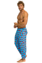 Carregar imagem no visualizador da galeria, DIAMOND REPEAT SMILEY 2 EMBROIDERY SWEATPANTS - SKY Men&#39;s Sweatpants Aviator Nation