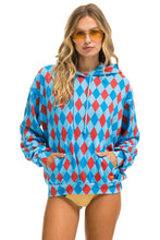 Carregar imagem no visualizador da galeria, DIAMOND REPEAT SMILEY RELAXED PULLOVER HOODIE - SKY Hoodie Aviator Nation