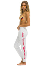 Carregar imagem no visualizador da galeria, JAZZ ASPEN SNOWMASS 2023 UNISEX SWEATPANTS - WHITE SALE Aviator Nation