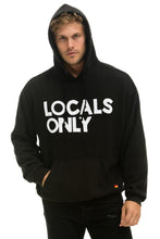 Carregar imagem no visualizador da galeria, LOCALS ONLY RELAXED PULLOVER HOODIE - BLACK Hoodie Aviator Nation