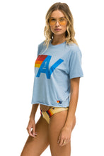 Cargar imagen en el visor de la galería, LOGO BOYFRIEND TEE - ICE Boyfriend Tee Aviator Nation