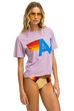 Cargar imagen en el visor de la galería, LOGO BOYFRIEND TEE - MAUVE Boyfriend Tee Aviator Nation