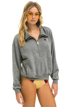 Cargar imagen en el visor de la galería, LOGO EMBROIDERY HALF ZIP SWEATSHIRT - HEATHER GREY Sweatshirt Aviator Nation