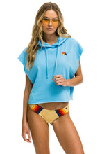 Cargar imagen en el visor de la galería, LOGO EMBROIDERY SLEEVELESS RELAXED CROPPED PULLOVER HOODIE - SKY Aviator Nation