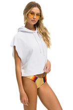 Cargar imagen en el visor de la galería, LOGO EMBROIDERY SLEEVELESS RELAXED CROPPED PULLOVER HOODIE - WHITE Aviator Nation