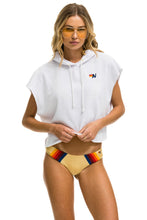 Cargar imagen en el visor de la galería, LOGO EMBROIDERY SLEEVELESS RELAXED CROPPED PULLOVER HOODIE - WHITE Aviator Nation