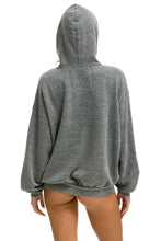 Cargar imagen en el visor de la galería, LOGO PULLOVER RELAXED HOODIE - HEATHER GREY Hoodie Aviator Nation