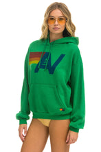 Cargar imagen en el visor de la galería, LOGO PULLOVER RELAXED HOODIE - KELLY GREEN Hoodie Aviator Nation