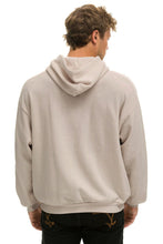 Cargar imagen en el visor de la galería, LOGO PULLOVER RELAXED HOODIE - SAND Hoodie Aviator Nation
