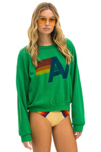 Cargar imagen en el visor de la galería, LOGO RELAXED CREW SWEATSHIRT - KELLY GREEN Sweatshirt Aviator Nation