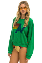 Cargar imagen en el visor de la galería, LOGO RELAXED CREW SWEATSHIRT - KELLY GREEN Sweatshirt Aviator Nation