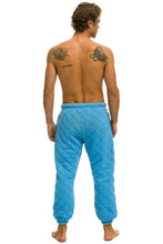 Cargar imagen en el visor de la galería, MEN&#39;S QUILTED SWEATPANTS - OCEAN Mens Sweatpants Aviator Nation