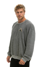 Cargar imagen en el visor de la galería, MOUNTAIN STITCH RELAXED CREW SWEATSHIRT - HEATHER // GREY Sweatshirt Aviator Nation