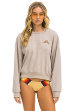 将图片加载到图库查看器，MOUNTAIN STITCH RELAXED CREW SWEATSHIRT - SAND // TAN Sweatshirt Aviator Nation